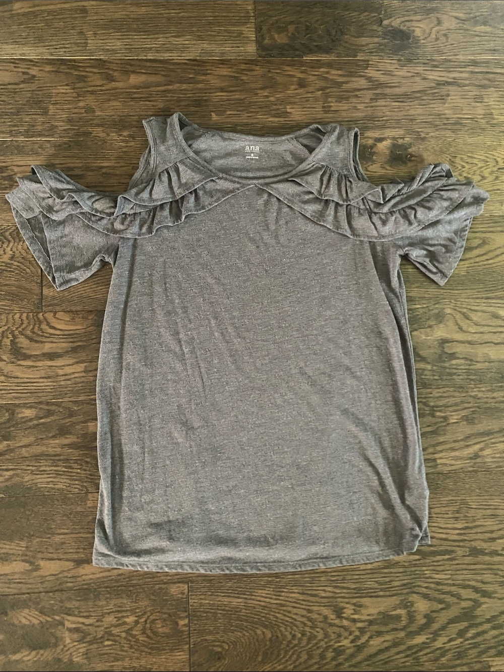 🖤3/$10 a.n.a Gray Cold-Shoulder Ruffle Top